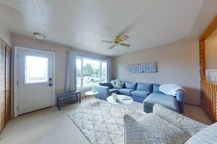 Property Photo:  2169 20 Avenue SE  AB T1A 3X8 