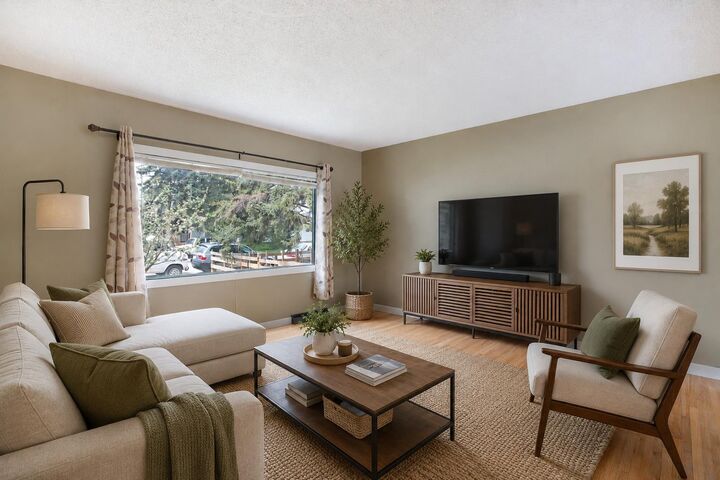 Property Photo: 920 41 Street SE AB T2A 1K5