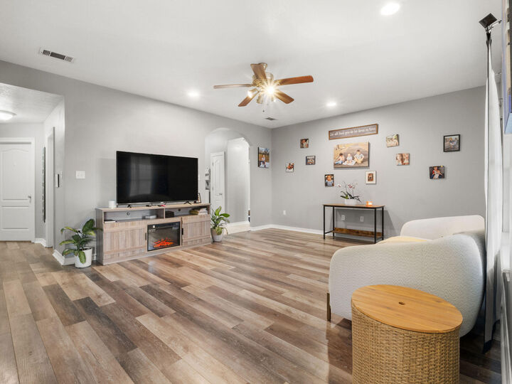 Property Photo: 6093 Fagan LA 70634