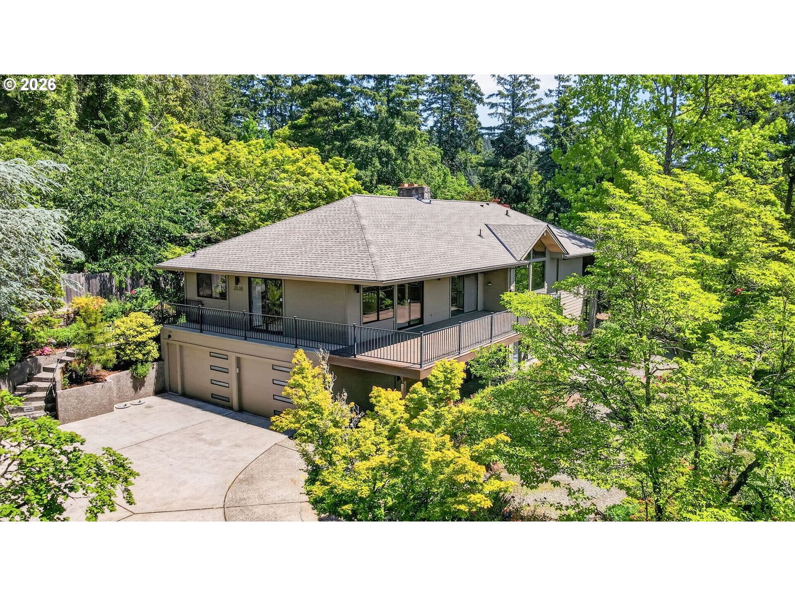 Property Photo: 3500 SW 44th Ave OR 97221