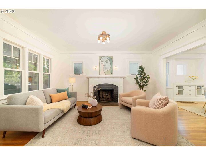 Property Photo:  3203 SE Tibbetts St  OR 97202 