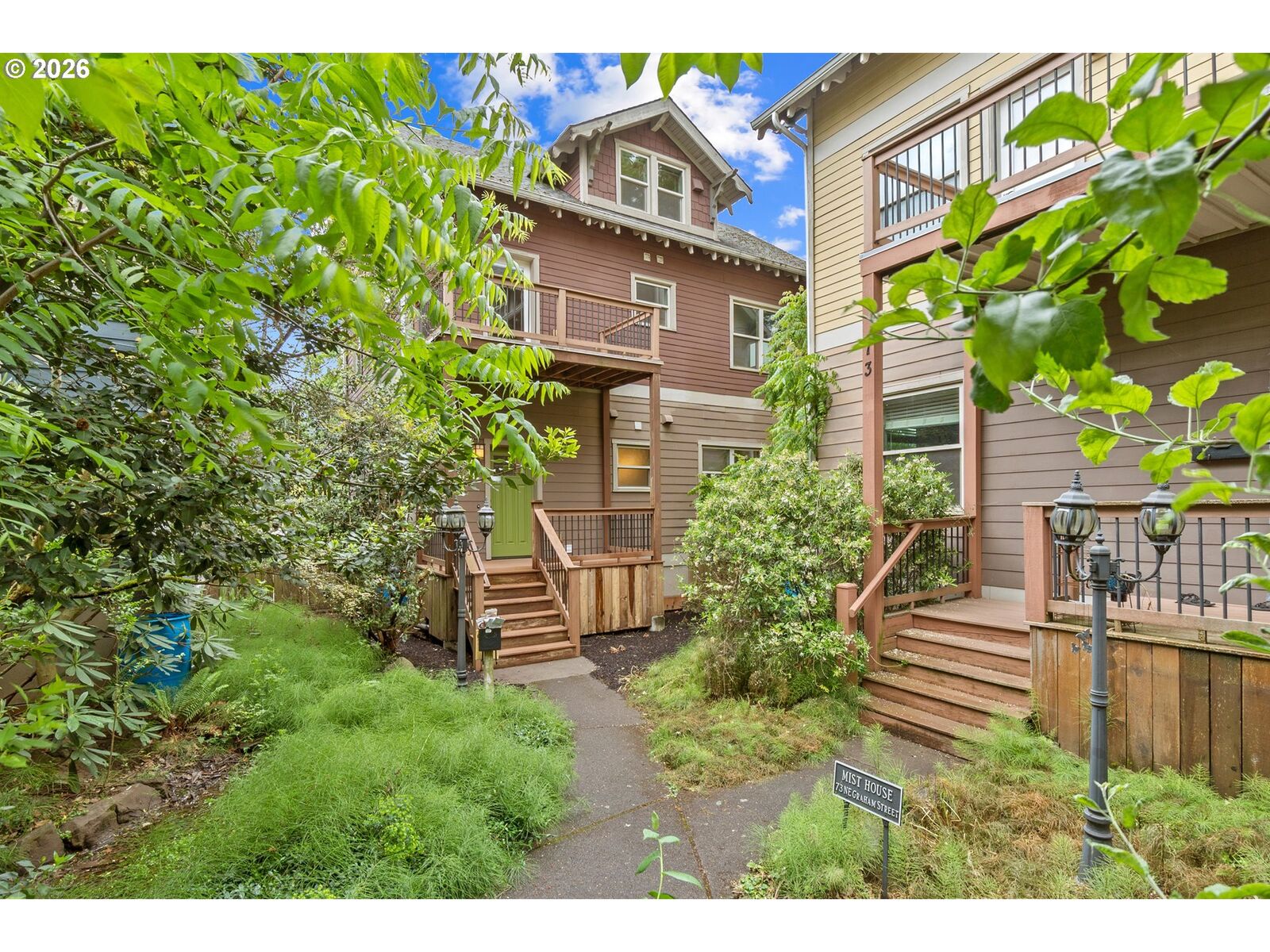 Property Photo: 71 NE Graham St OR 97212