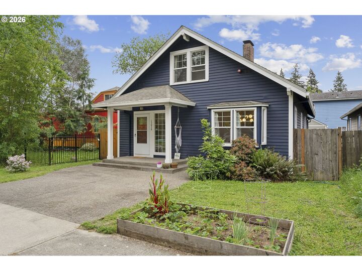 Property Photo:  13048 SE Kelly Ct  OR 97236 
