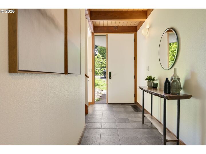 Property Photo:  21281 S Sweetbriar Rd  OR 97068 