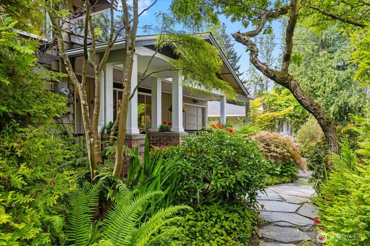 Property Photo: 9918 227th Place SW WA 98020