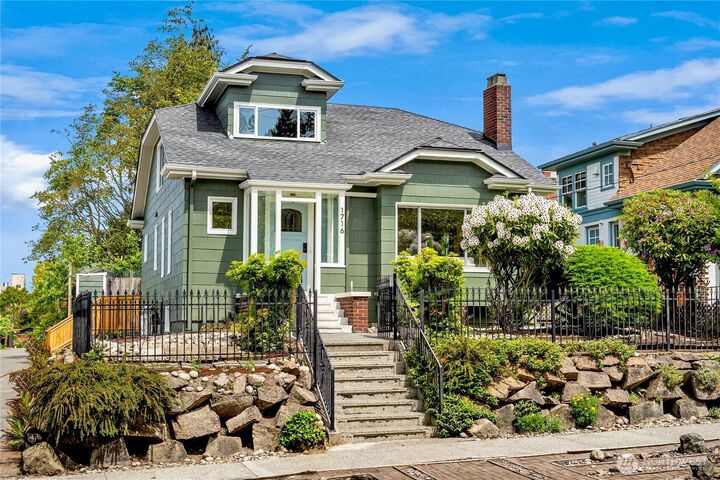 Property Photo: 1716 N 43rd Street WA 98103