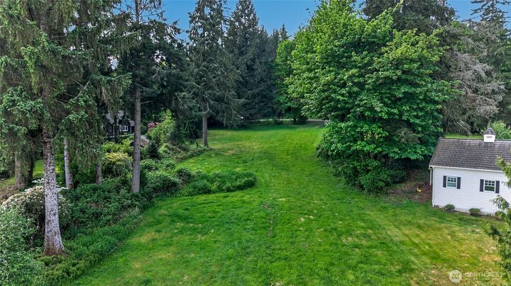 Property Photo: 107 Xx W Lake Joy Drive NE WA 98014
