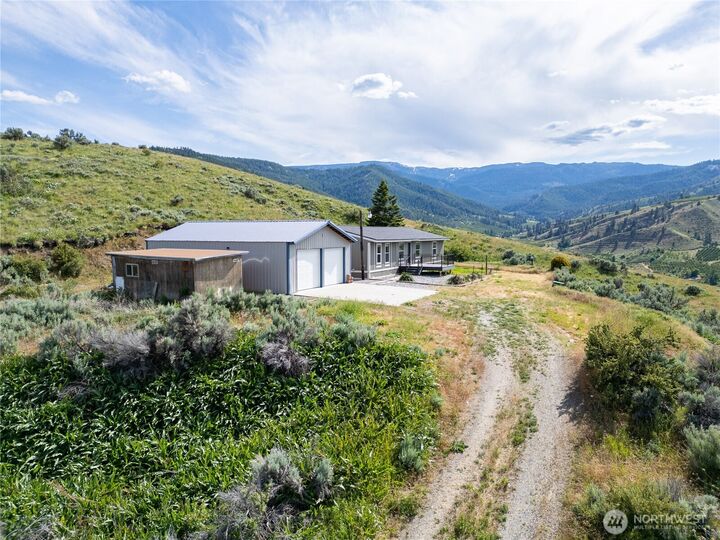 Property Photo:  162  Don Eli Lane  WA 98801 
