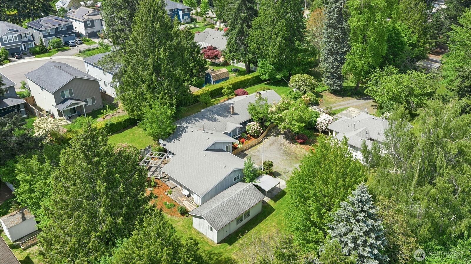 Property Photo: 11805 SE 196th WA 98031