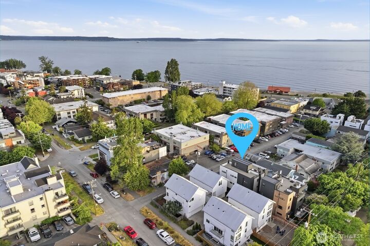 Property Photo:  2769  59th Avenue SW A  WA 98116 