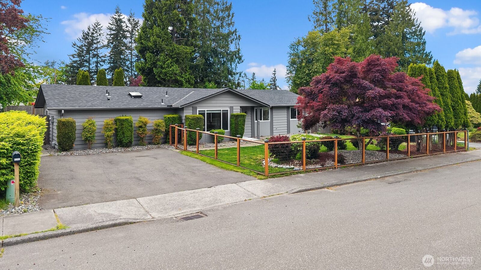 Property Photo: 6208 Sycamore Place WA 98203