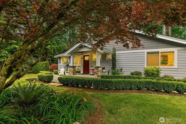 Property Photo:  23307  49th Avenue SE  WA 98021 