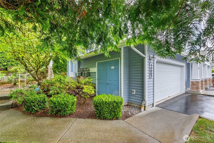 Property Photo: 14007 69th Drive SE Z1 WA 98296