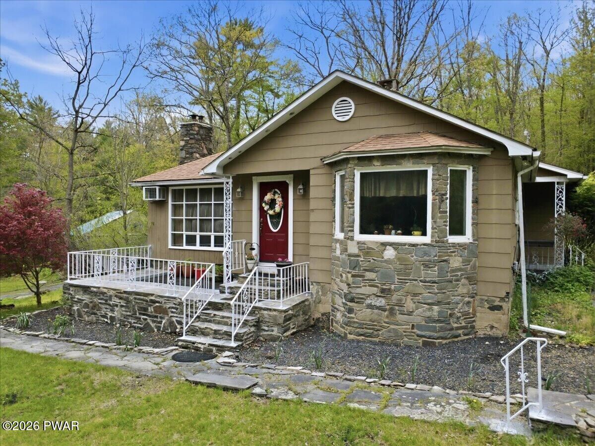 Property Photo: 2127 Rt. 590 PA 18428