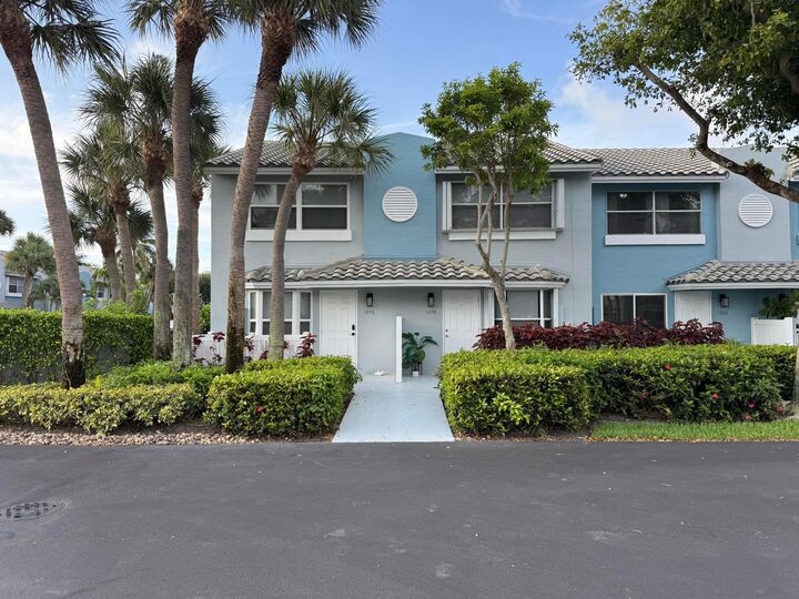 Property Photo: 1078 Jeffery Street FL 33487