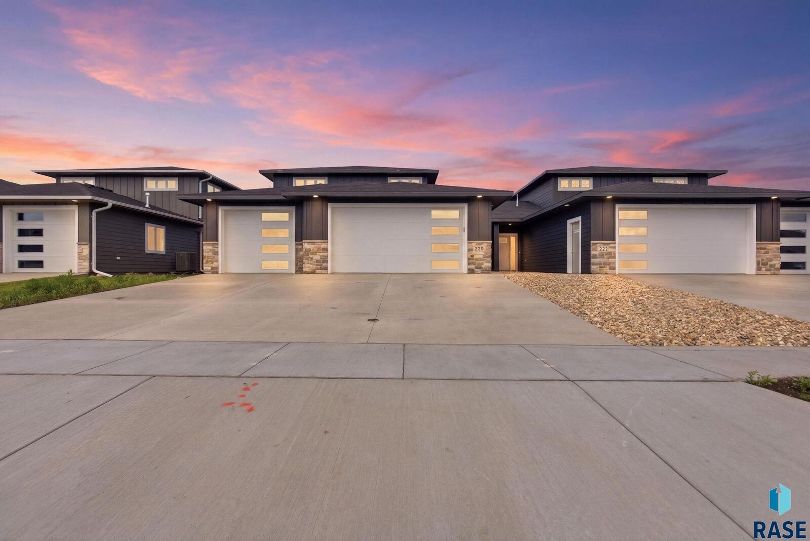 Property Photo: 220 E Ivy Rd SD 57064