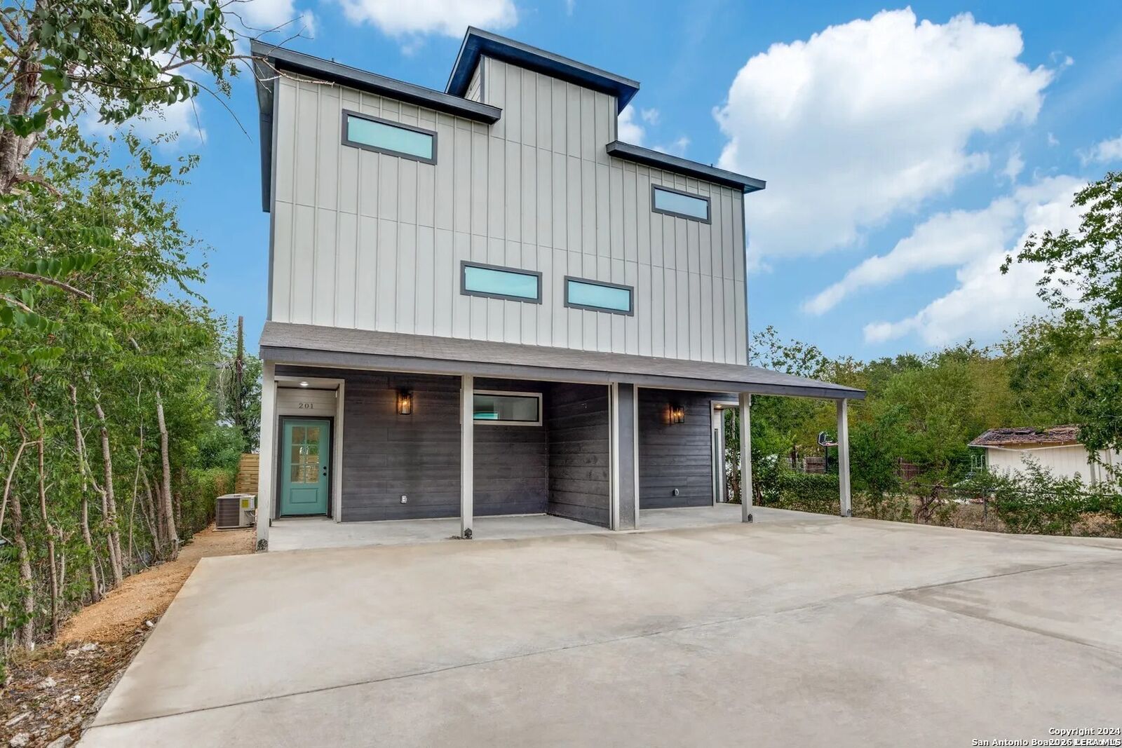Property Photo:  531 Essex 202  TX 78210 