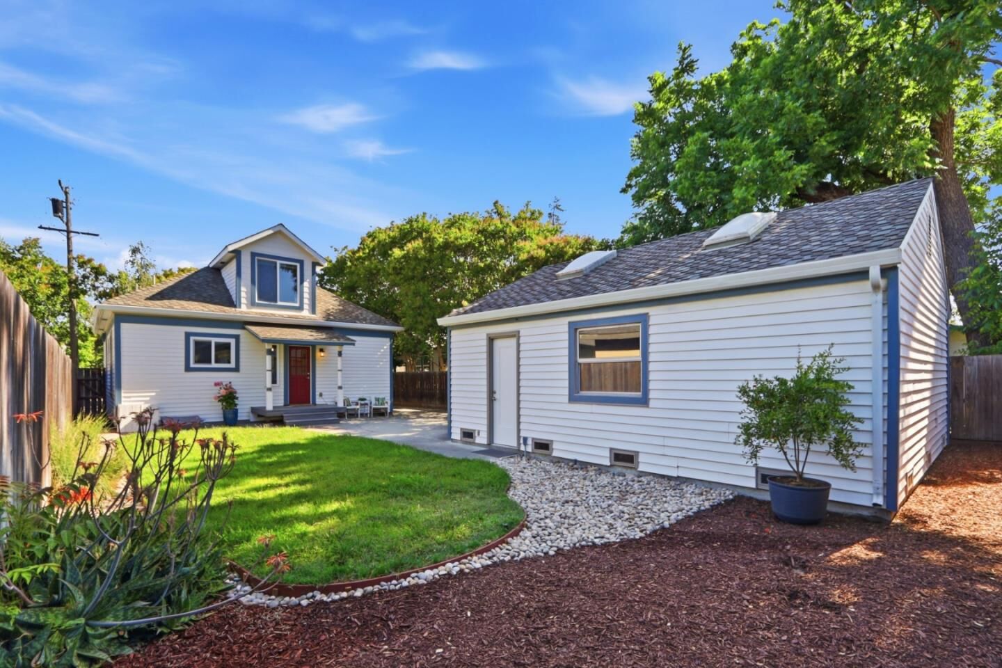 Property Photo: 1052 Luther Avenue CA 95126