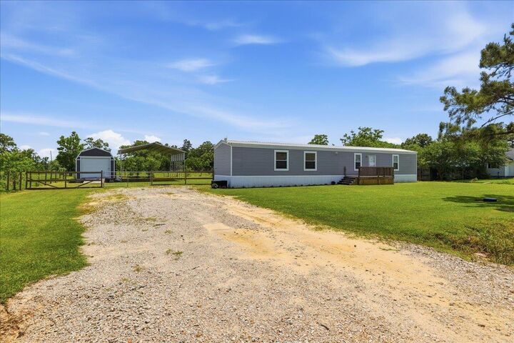 Property Photo: 7655 Cohenour TX 77632