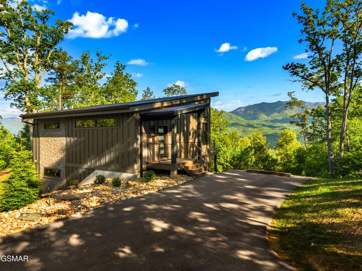 Property Photo:  923 Smoky Court  TN 37738 