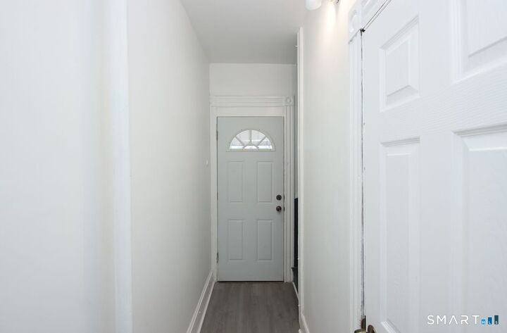 Property Photo:  15 Walnut Street  CT 06516 