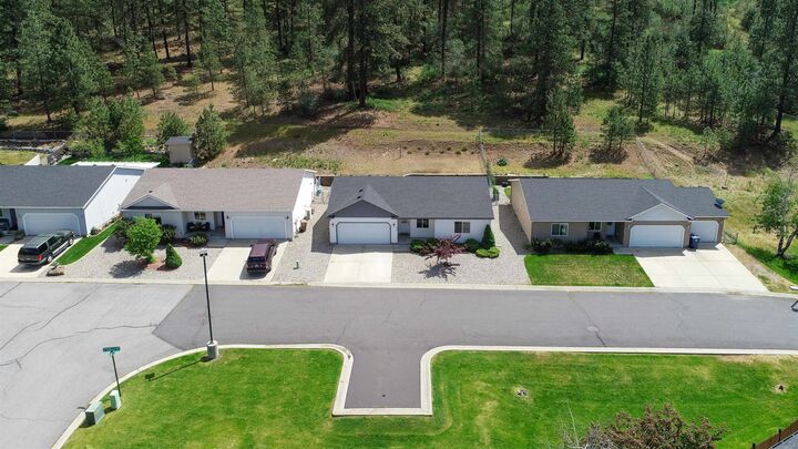 Property Photo:  5914 N Vantage Ln  WA 99217 