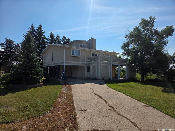 Property Photo: 1101 109th Avenue SK S0E 1T0