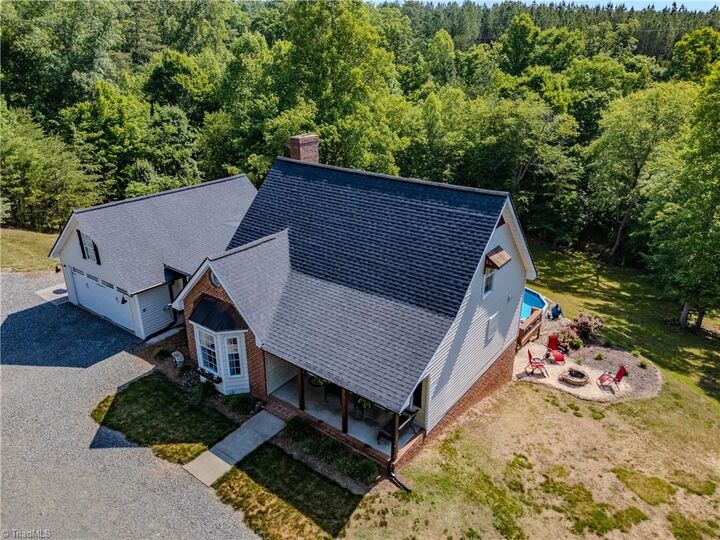 Property Photo:  1125 Briarwood Drive  NC 27052 