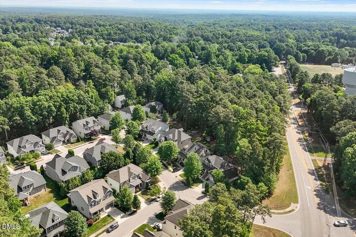 Property Photo: 10000 Major Oak Lane NC 27613