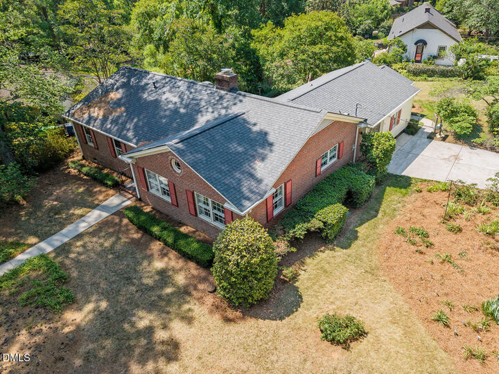 Property Photo:  3007 Charwood Place  NC 27612 