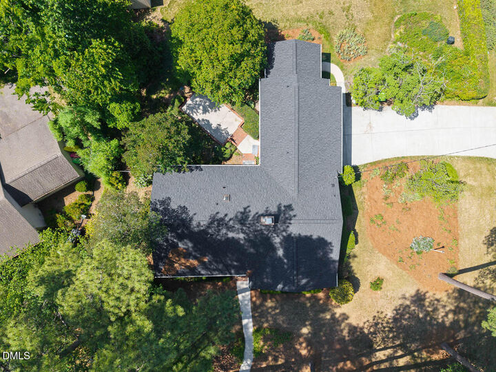 Property Photo:  3007 Charwood Place  NC 27612 