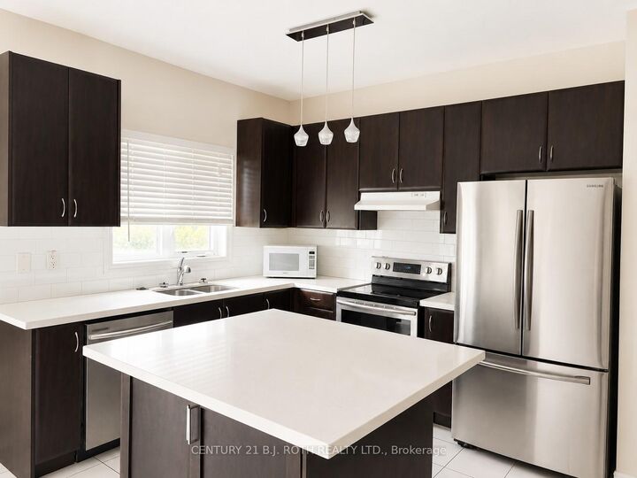 Property Photo:  1150 Peelar Crescent  ON L0L 1W0 