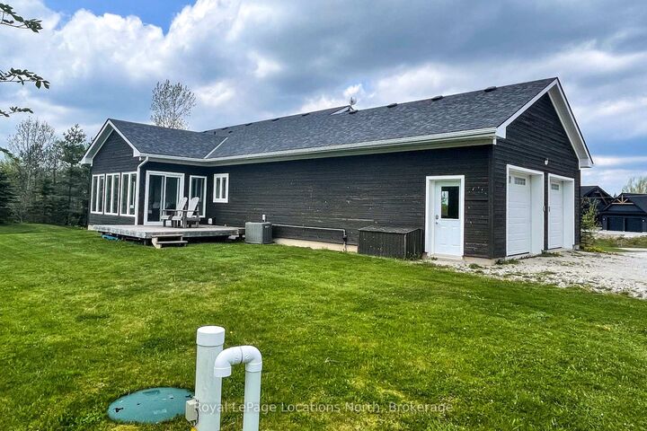 Property Photo: 109 Robertson Avenue ON N4L 1W7
