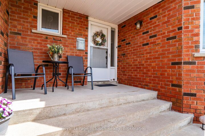 Property Photo:  101 Peel Street  ON L9M 1C3 