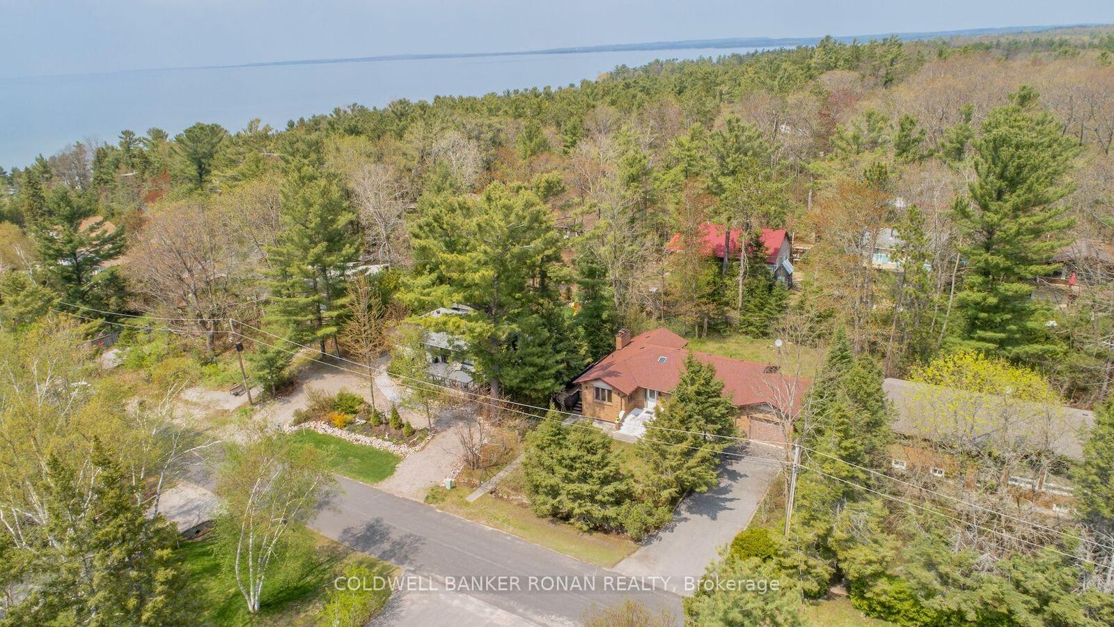 Photo de la propriété:  24 Pine Forest Drive  ON L0L 2T0 