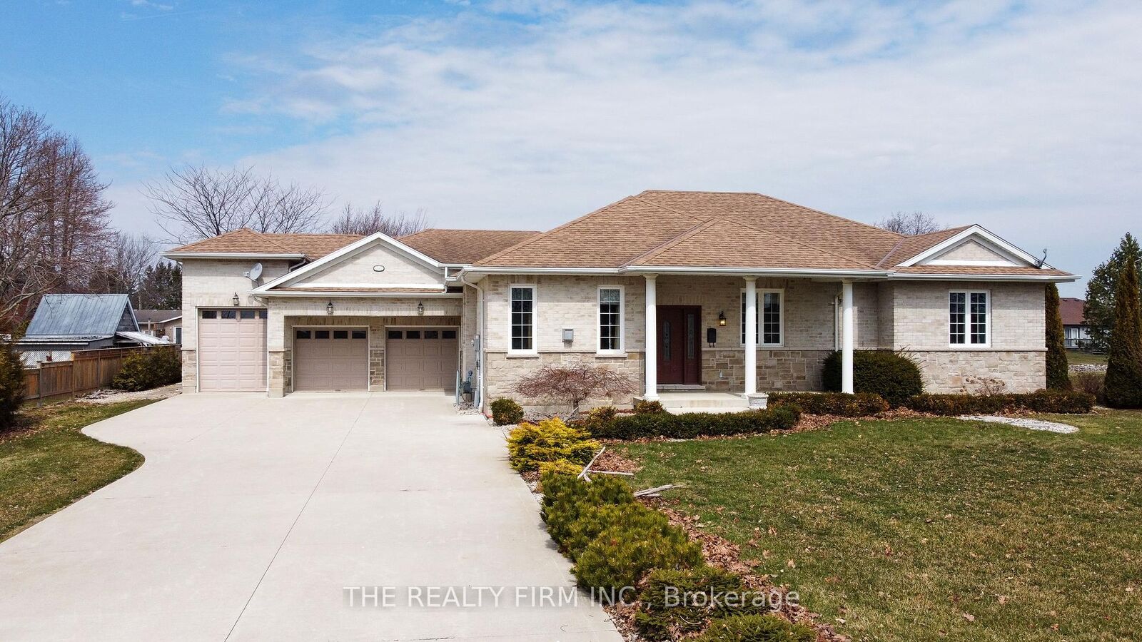 Property Photo: 11507 Lagonda Way ON N0P 1X0