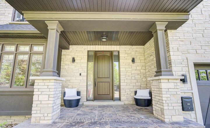 Property Photo: 2194 Haygate Crescent ON L5K 1L5