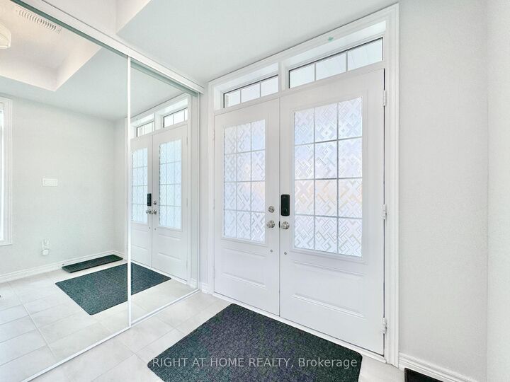 Property Photo: 113 Hartley Avenue 39 ON N3L 0K8