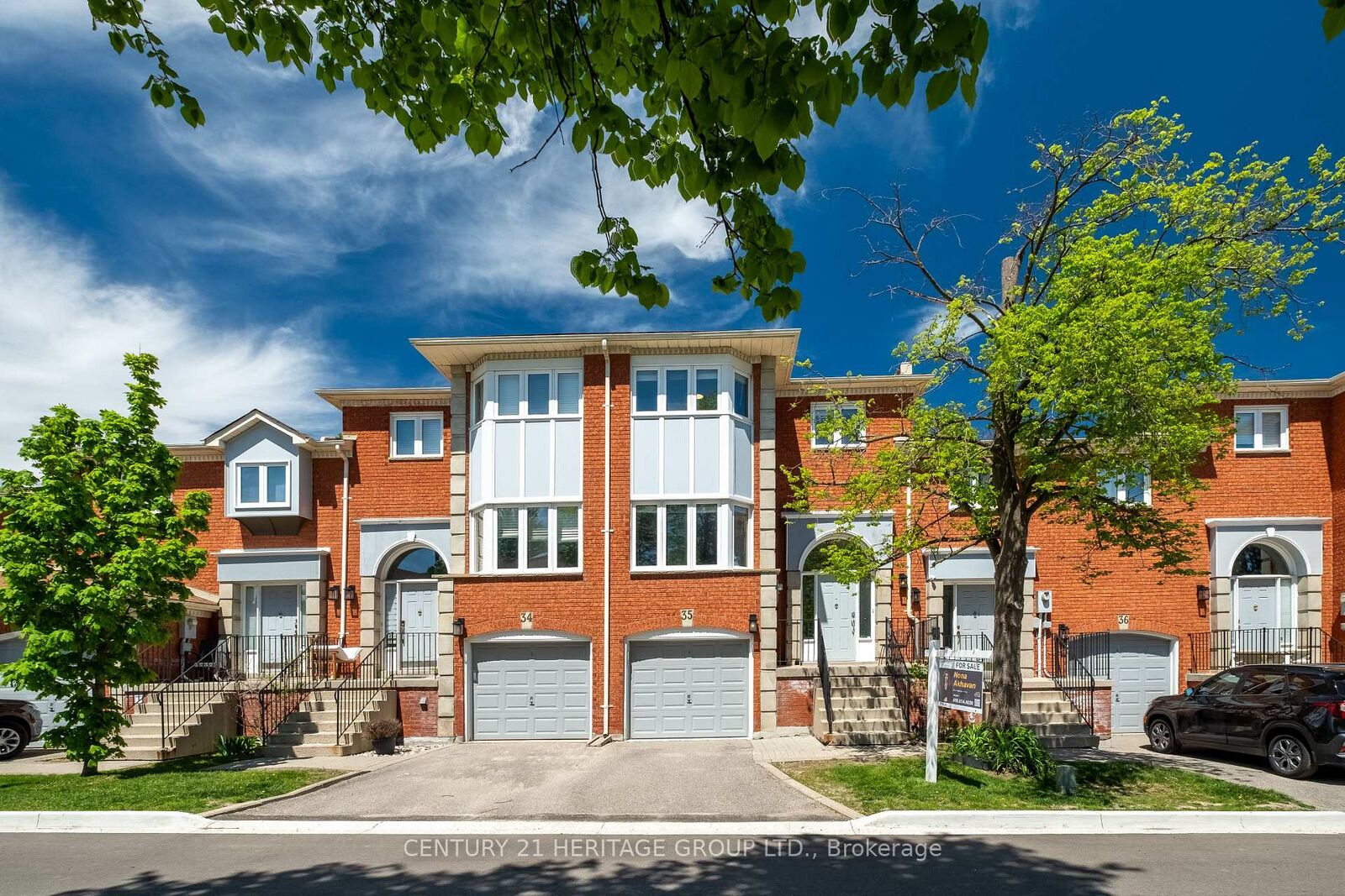 Property Photo: 80 McCallum Drive 35 ON L4C 9X5