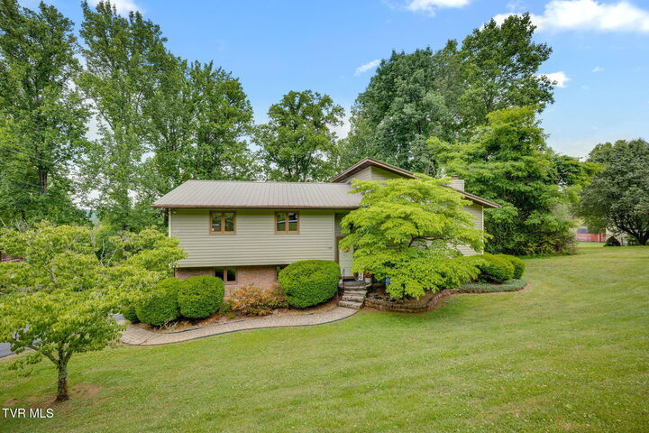 Property Photo:  198 Highland Road  TN 37659 
