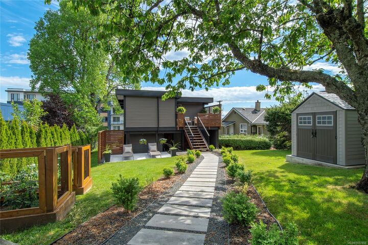Property Photo:  734 Birch St  BC V9W 2T4 