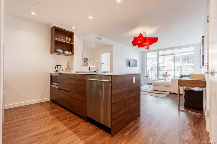 369 Tyee Rd #604 — photo 1