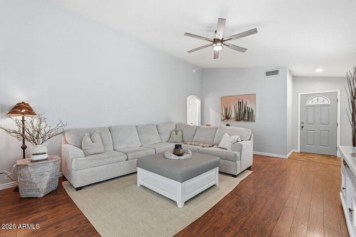 Property Photo:  4007 W Rose Garden Lane  AZ 85308 