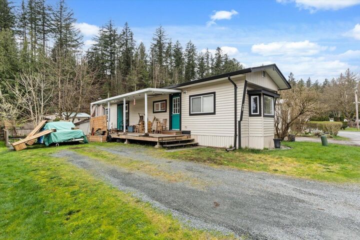 3942 Columbia Valley Road 28 — photo 1
