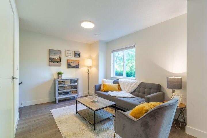 Property Photo: 15688 28 Avenue 7 BC V3Z 0N1