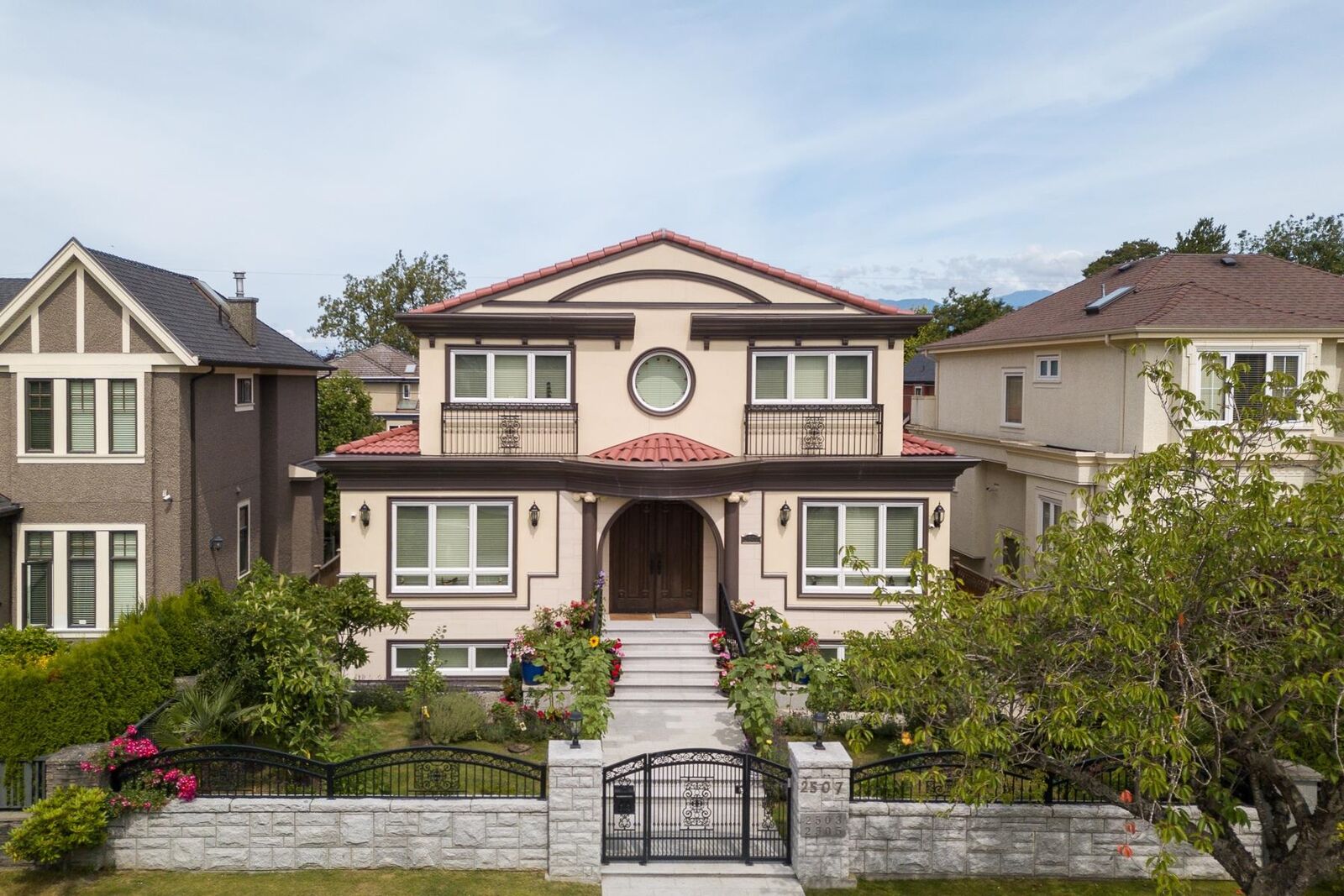 Property Photo: 2507 W King Edward Avenue BC V6L 1T5