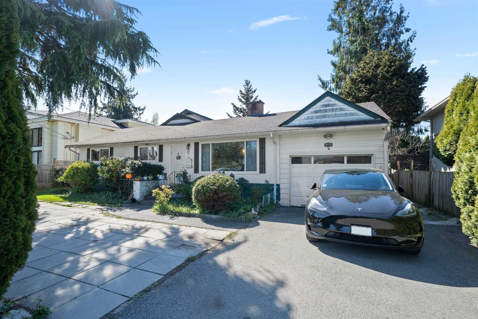 Property Photo: 9771 Pinewell Crescent BC V7A 2C7