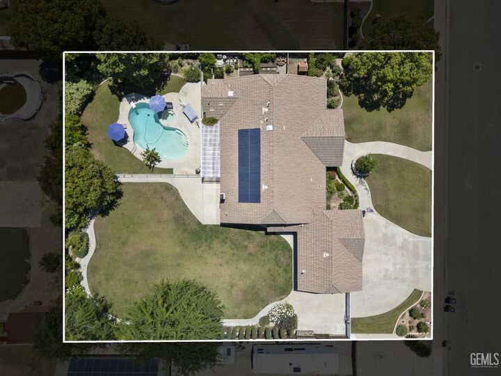 Property Photo:  2800 Adee Lane  CA 93314 