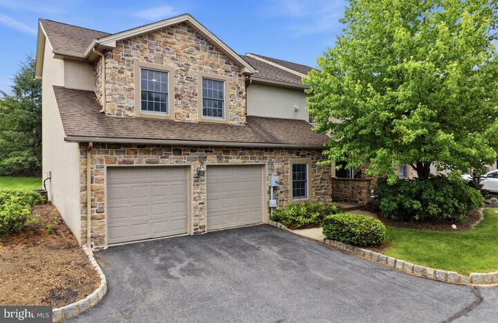 Property Photo:  13 Tamarack Court  PA 18040 