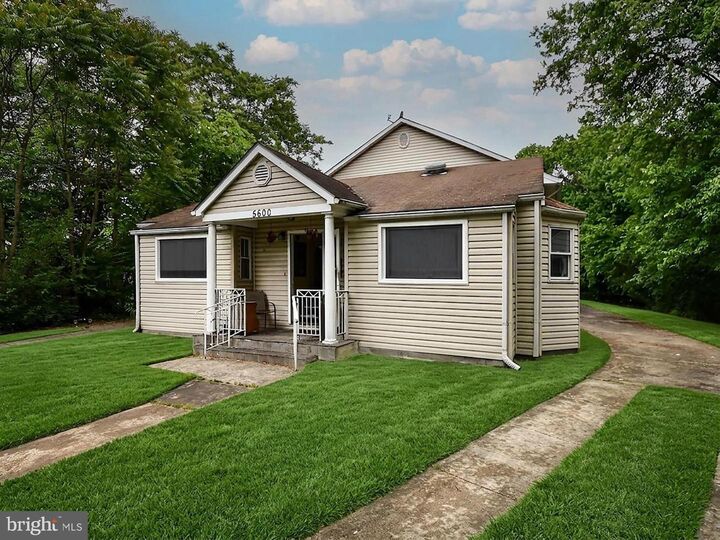 Property Photo: 5600 Eleanor Court VA 22303